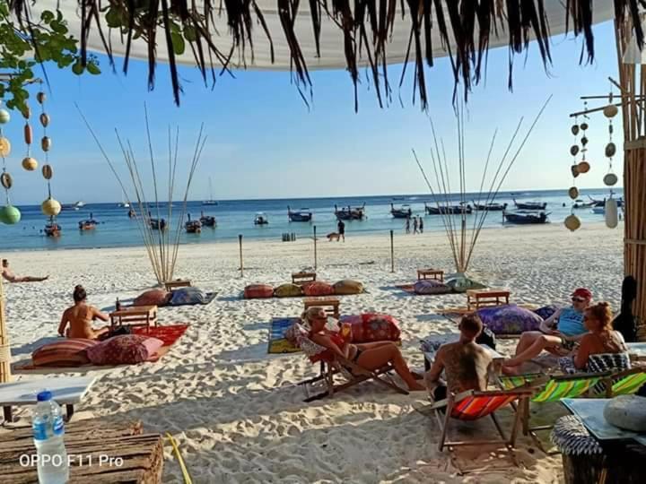 Daya Beach, Lipe Local Екстер'єр фото